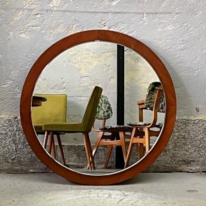 Okrągłe lustro z ramą z drewna egzotycznego  lata 60.