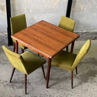 Skandynawski tekowy stół rozsuwany