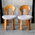drewniane-krzesla-sosnowe-w-jasnej-bukli-baranek-vintage-lata-60-70-80-003.jpg
