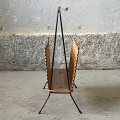 wiklinowy-gazetnik-na-metalowej-konstrukcji-skandynawski-design-lata-70-007.jpg