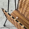 wiklinowy-gazetnik-na-metalowej-konstrukcji-skandynawski-design-lata-70-010.jpg