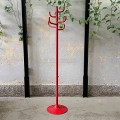 czerwony-wieszak-kaktus-design-lata-70-001.jpg