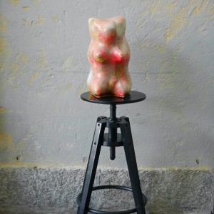 Pastelowa figurka misia