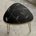 stolik-kwietnik-w-stylu-rockabilly-z-czarna-szyba-design-lata-70-005.jpg