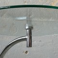 chromowany-stolik-ze-szklanym-blatem-i-gazetnikiem-design-008.jpg