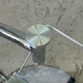 chromowany-stolik-ze-szklanym-blatem-i-gazetnikiem-design-006.jpg