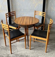 Drewniane krzesła skórzane w stylu mid-century modern lata 70.