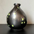 wazon-awangardowy-opalizujacy-zielony-wzor-vintage-002.jpg