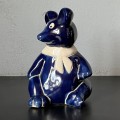 kobaltowa-ceramiczna-szkliwona-figurka-myszki-design-002.jpg