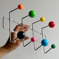 wieszak-scienny-z-kolorowymi-kulkami-skandynawski-design-003.jpg