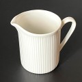 bialy-porcelanowy-mlecznik-vintage-arzberg-design-001.jpg