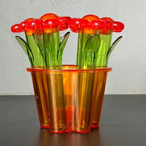 pojemniki-na przyprawy-kwiatki-z-tworzywa-herevin-design-001.jpg