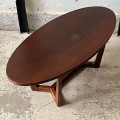 owalny-stolik-kawowy-lawa-z-drewna-egzotycznego-vintage-design-lata-80-007.jpg