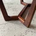 owalny-stolik-kawowy-lawa-z-drewna-egzotycznego-vintage-design-lata-80-014.jpg