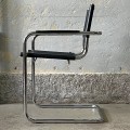 modernistyczne-krzeslo-w-stylu-bauhaus-czarna-ekoskora-design-lata-80-004.jpg