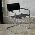 modernistyczne-krzeslo-w-stylu-bauhaus-czarna-ekoskora-design-lata-80-009.jpg