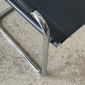 modernistyczne-krzeslo-w-stylu-bauhaus-czarna-ekoskora-design-lata-80-012.jpg