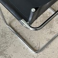 modernistyczne-krzeslo-w-stylu-bauhaus-czarna-ekoskora-design-lata-80-016.jpg