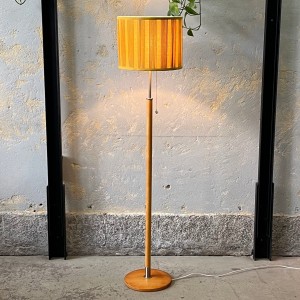 Lampa podłogowa z drewnianą podstawą vintage IKEA