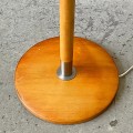 lampa-podlogowa-stojaca-drewniana-zolta-ikea-vintage-skandynawski-design-008.jpg