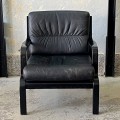 czarny-fotel-wypoczynkowy-vintage-ze-skory-naturalnej-skandynawski-design-008.jpg
