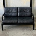 skorzana-czarna-sofa-vintage-skandynawski-design-001.jpg