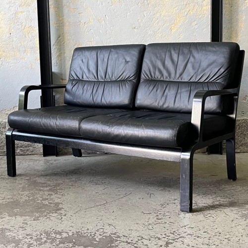 skorzana-czarna-sofa-vintage-skandynawski-design-002.jpg