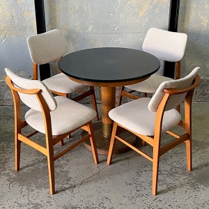  Duńskie krzesło  tapicerowane z lat 70. 