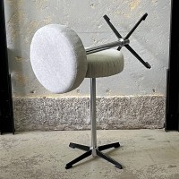 Tapicerowane hokery lata 70. komplet 2 szt