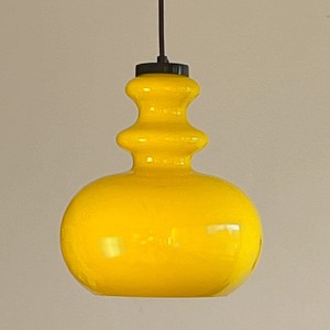 Czechosłowacka żółta lampa sufitowa, lata 60/70.