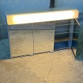 metalowa-szafka-lazienkowa-z-lustrem-i-akrylowa-lampa-vintage-lata-70-80-010.jpg