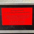 metalowa-szafka-lazienkowa-z-lustrem-i-akrylowa-lampa-vintage-lata-70-80-015.jpg