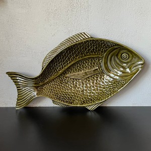 Zielona ceramiczna patera ryba