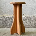 drewniany-stolek-taboret-brutalistyczny-vintage-design-002.jpg