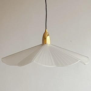 Lampa sufitowa z grubego szronionego szkła