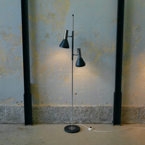 lampa-podlogowa-czarna-dwupunktowa-design-vintage-z lat-70-001.jpg