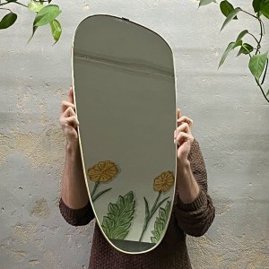 Lustro w stylu rockabilly