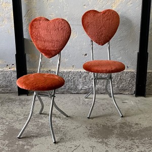 Krzesła składane z oparciem w kształcie serca lata 90.