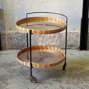 Wózek barowy z wiklinowymi tacami lata 70.