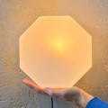 lampa-kinkiet-plafon-vintage-z-mlecznego-szkla-lata-70-80-009.jpg