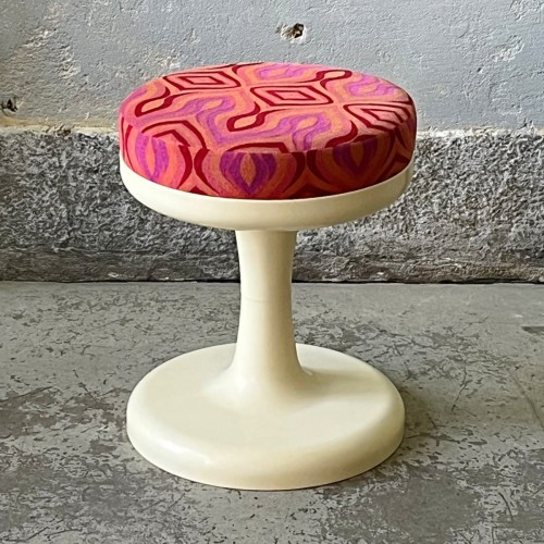 stolek-tulip-space-age-lockhausen-plastik-vintage-design-lata-70-001.jpg