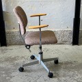 szwedzkie-tapicerowane-krzeslo-obrotowe-biurowe-savo-skandynawski-design-vintage-lata-70-010.jpg